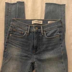 Aritzia Denim Forum Nico Mid Rise Skinny Crop - 25